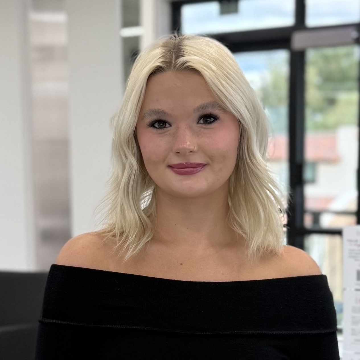 Sarah Rumors Salon Stylist